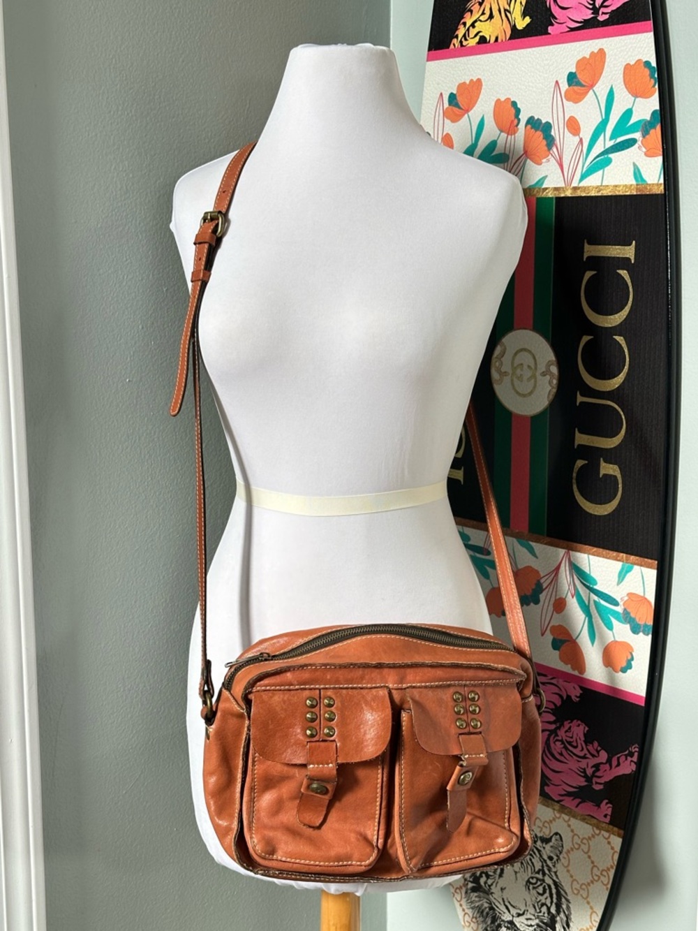 Patricia Nash Teramo Leather Crossbody Adjustable Strap Zip Top Spacious Storage